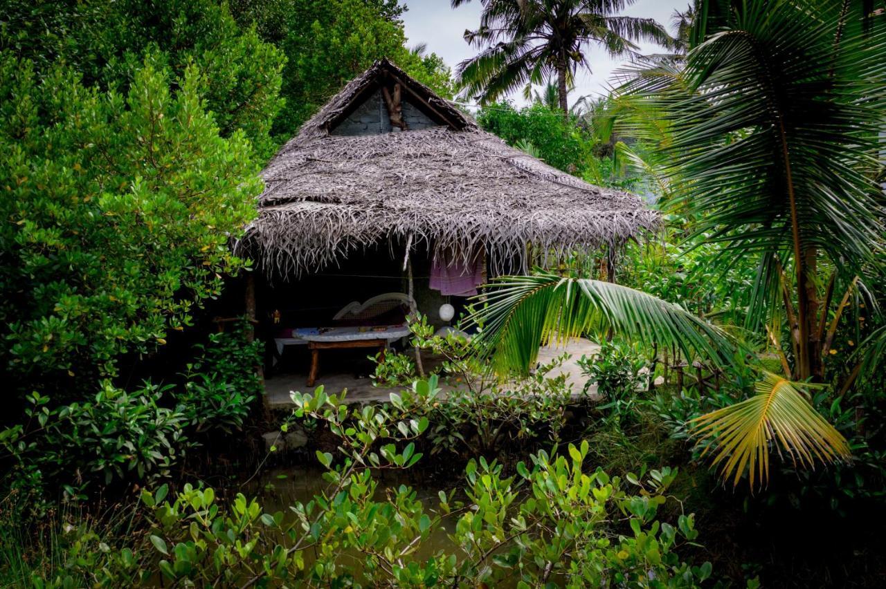Lodge Mermaid And Tree
